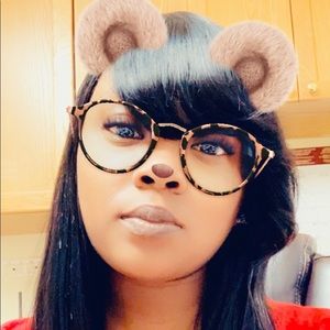 Meet your Posher, Latesha